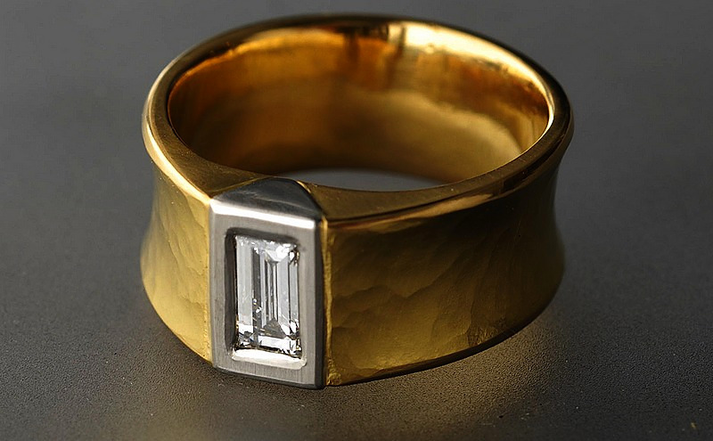22ct Gold, Platinum and Diamond Ring 1528