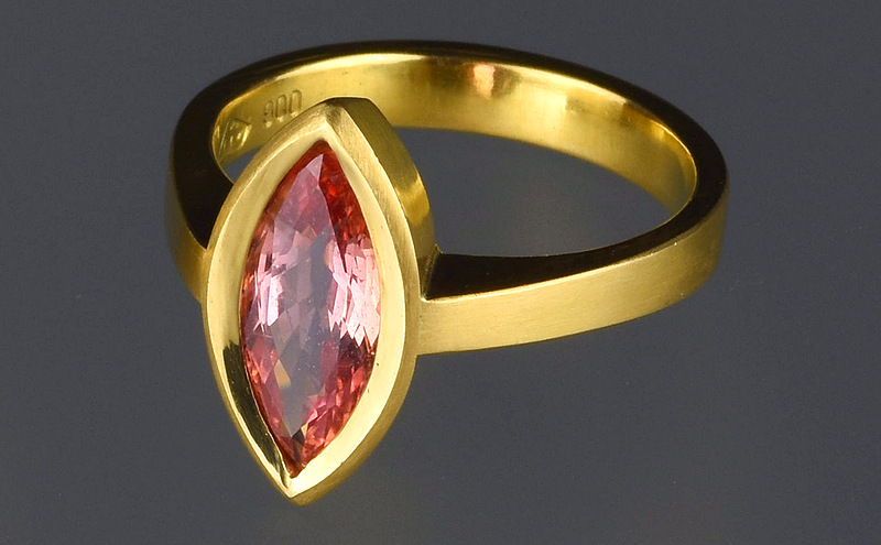 22ct Gold and Pink Sapphire Ring 3307